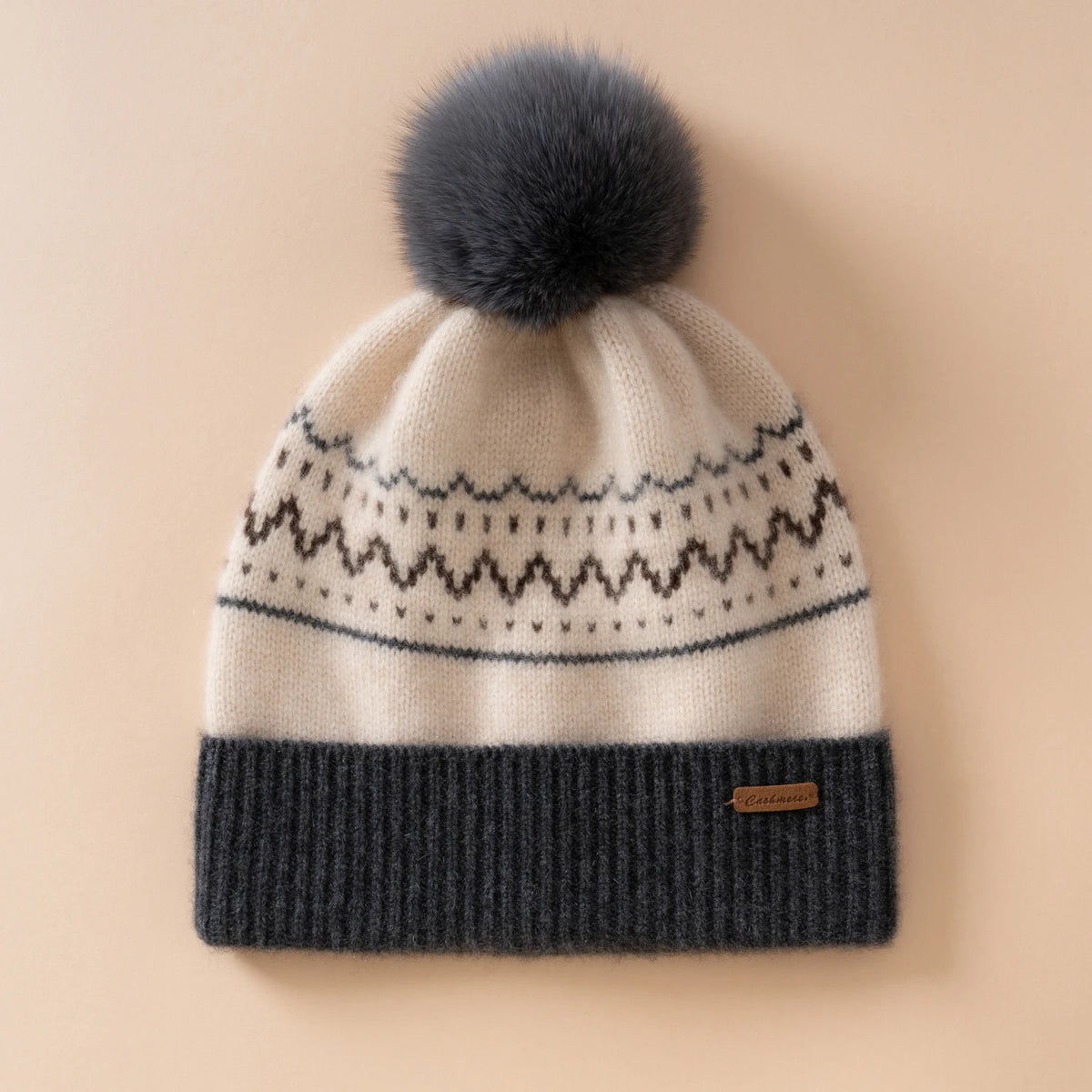 Bonnet Jacquard Nordique en Cachemire à Pompon Fourrure
