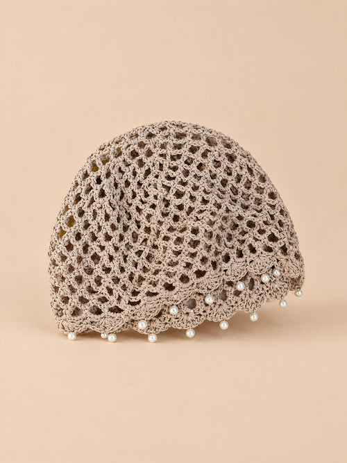 Béret ajouré au crochet avec perles, coloris kaki, vue de face
