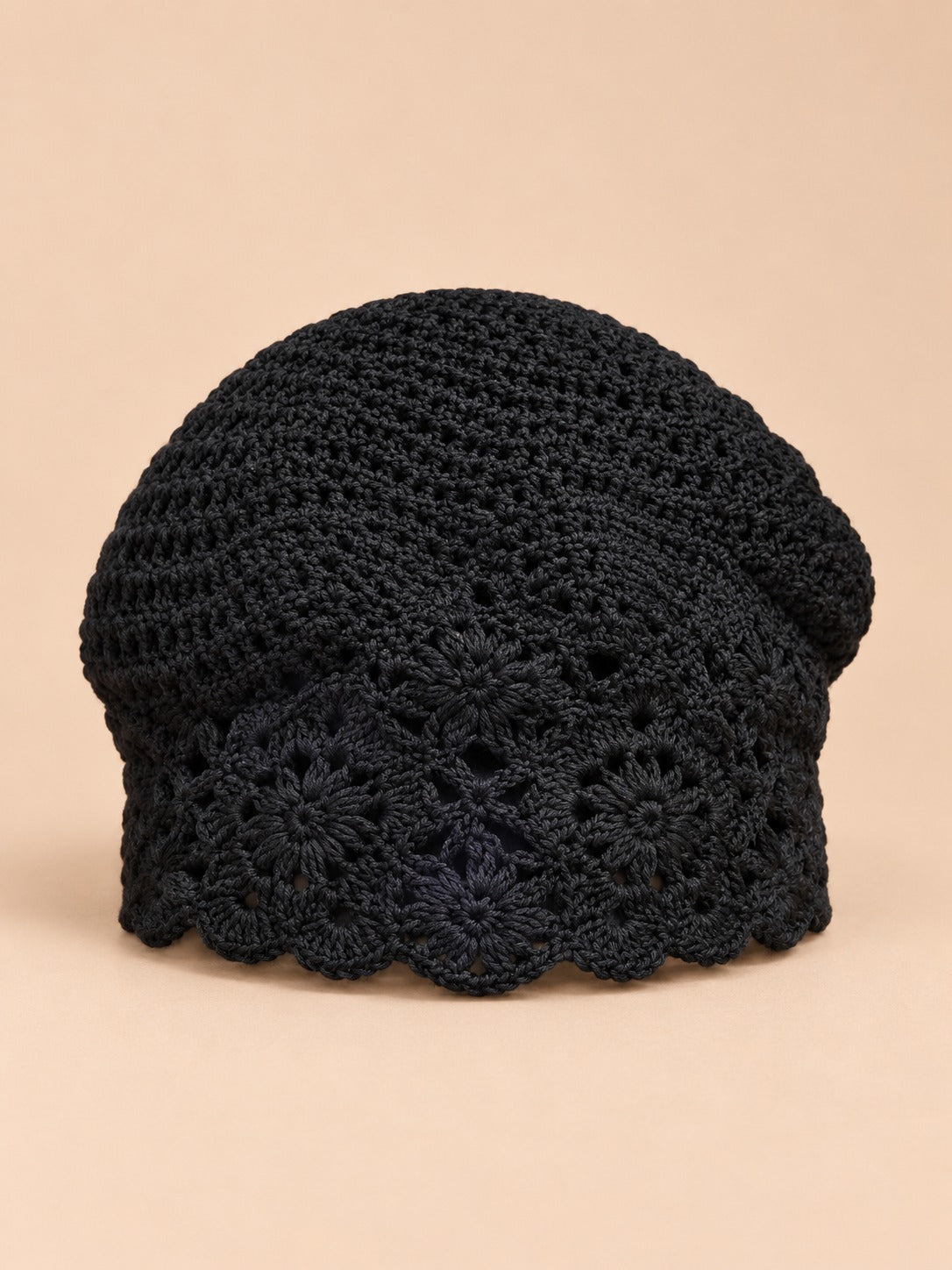 Béret femme à fleurs au crochet, noir, vue de face