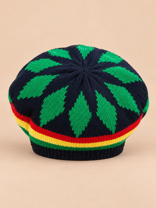Rasta-Baskenmütze aus Strick mit mehrfarbigem Print – Modell 1 mit grünen Motiven, Vorderansicht