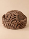 Luftiges Damen-Netzbarett im Retro-Fascinator-Stil – Braun 1, Vorderansicht, sand-pfirsichfarbener Hintergrund