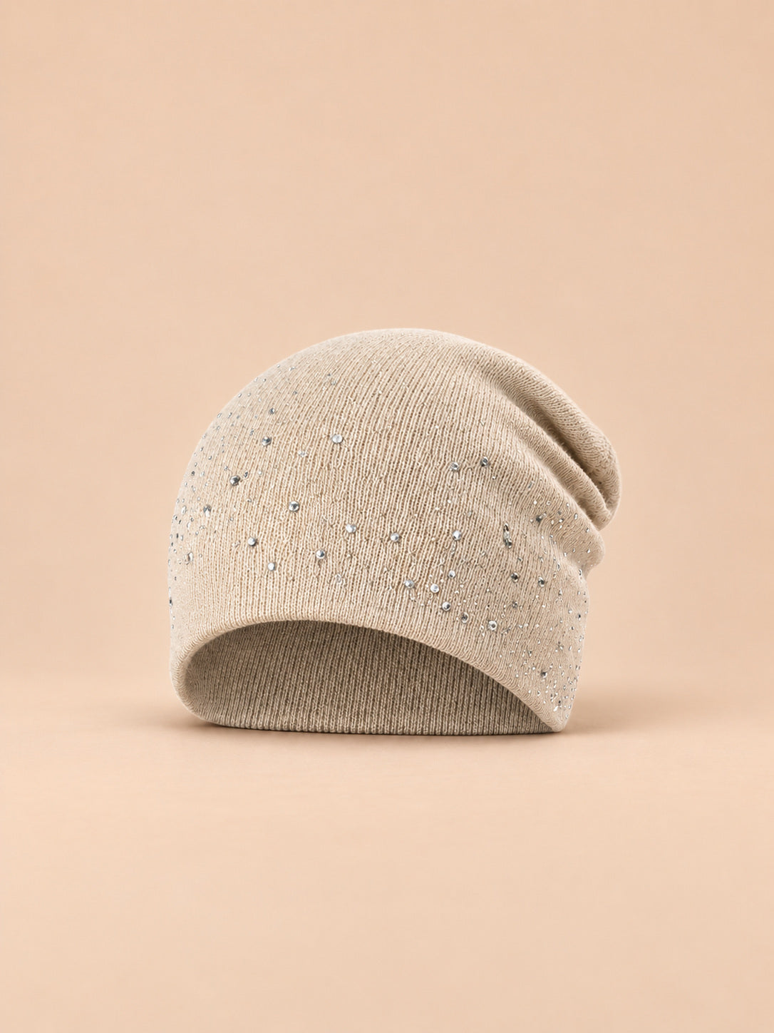 Strassmütze für Damen aus Strick im Streetwear-Stil – Farbvariante Beige, Ansicht von vorn