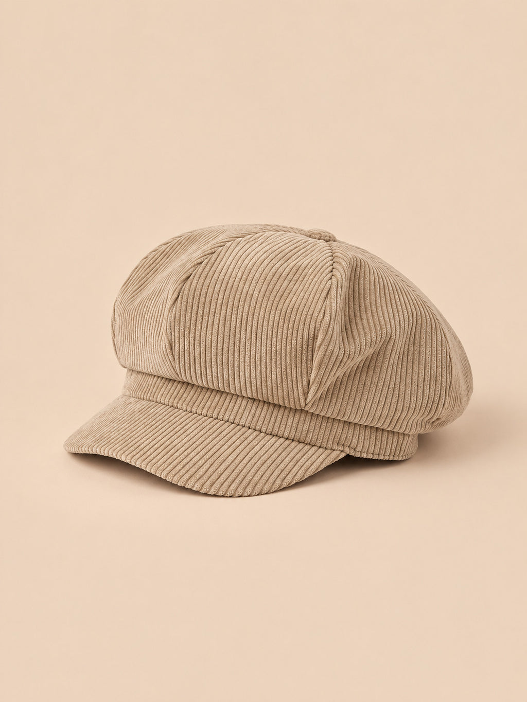 Achteckige Ballonmütze im Vintage-Barettstil – Farbvariante Khaki, Dreiviertelansicht