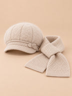 Hut-Schal-Set für Damen mit flauschigem Hut und Strickschal – Beige, Vorderansicht