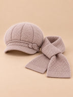 Hut-Schal-Set für Damen mit flauschigem Hut und Strickschal – Farbvariante Khaki, Ansicht von vorn
