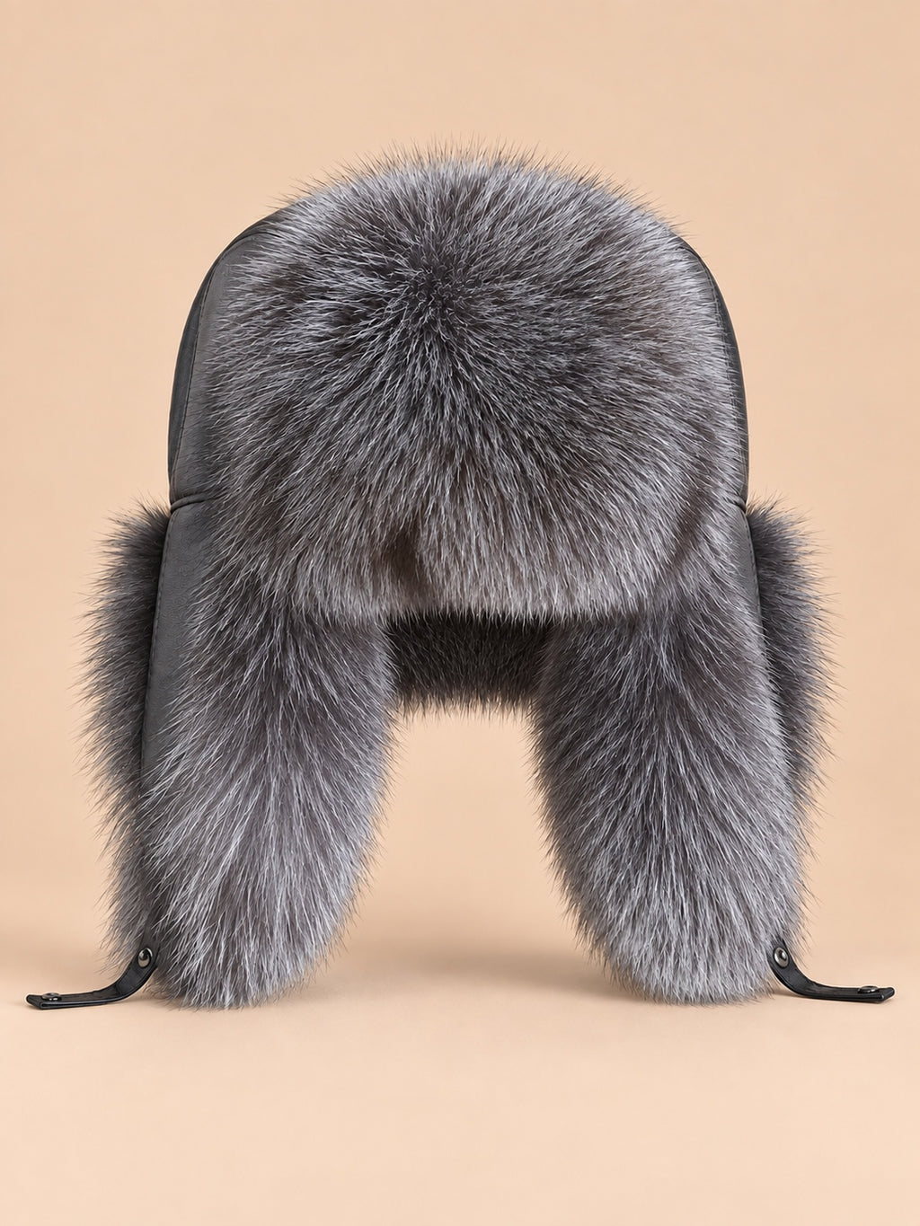 Herren-Uschanka aus Fuchsfell und Leder im Fliegerstil – Farbvariante Blau, Ansicht von vorn