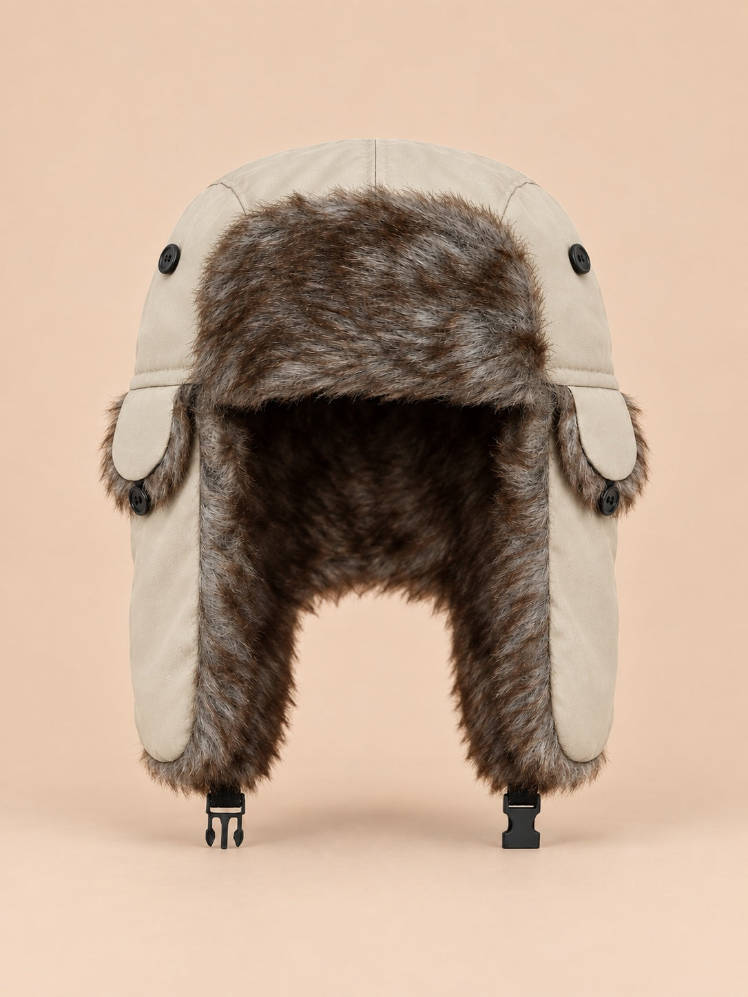 Chapka trappeur doublée fausse fourrure beige, vue de face.
