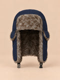 Herren-Trapper-Mütze mit Ohrenklappen und Kinnriemen – Farbvariante Marineblau, Ansicht von vorn