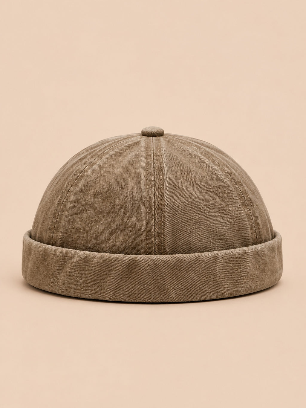 Dockermütze in Khaki mit verwaschenem Retro-Finish, kurzem Schnitt und verstellbarem Sitz, Vorderansicht