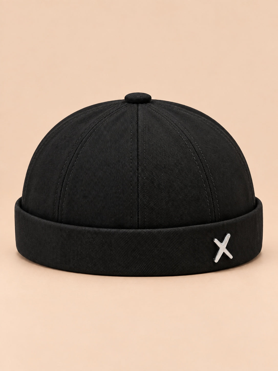 Bonnet docker vintage délavé noir, vue de face.