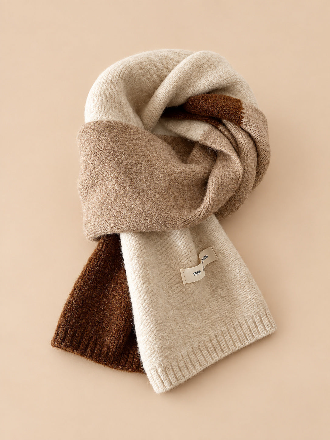 Elastischer Strickschal mit Streifen im koreanischen Stil – Farbvariante 3, Vorderansicht