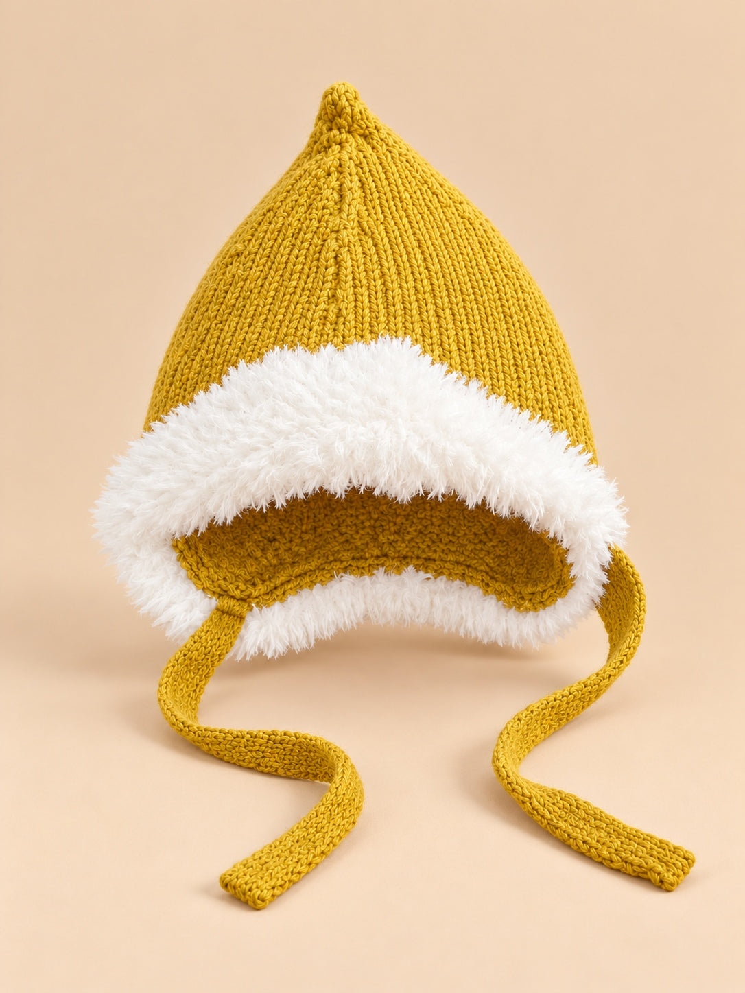 Bonnet enfant lutin à oreillettes jaune, vue de face.