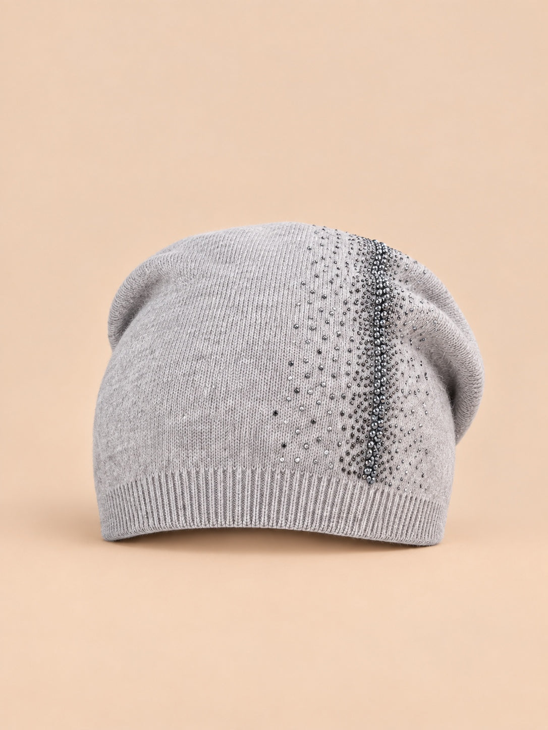 Bonnet ENJOYFUR à strass en laine mélangée gris, vue de face.