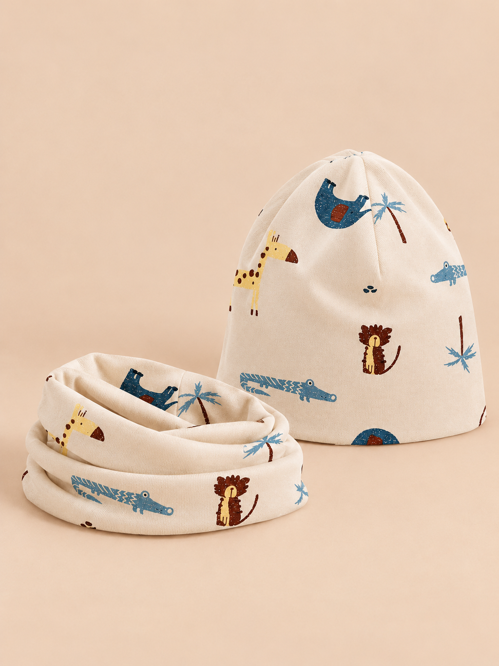 Mütze-Schal-Set für Kinder mit Elefantenmotiven – Variante Elefant Beige, Dreiviertelansicht