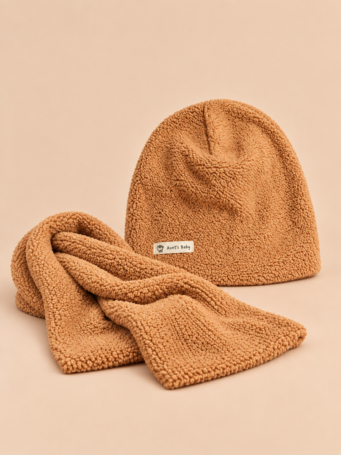 Bonnet et écharpe enfant en peluche, coloris kaki, vue de face.