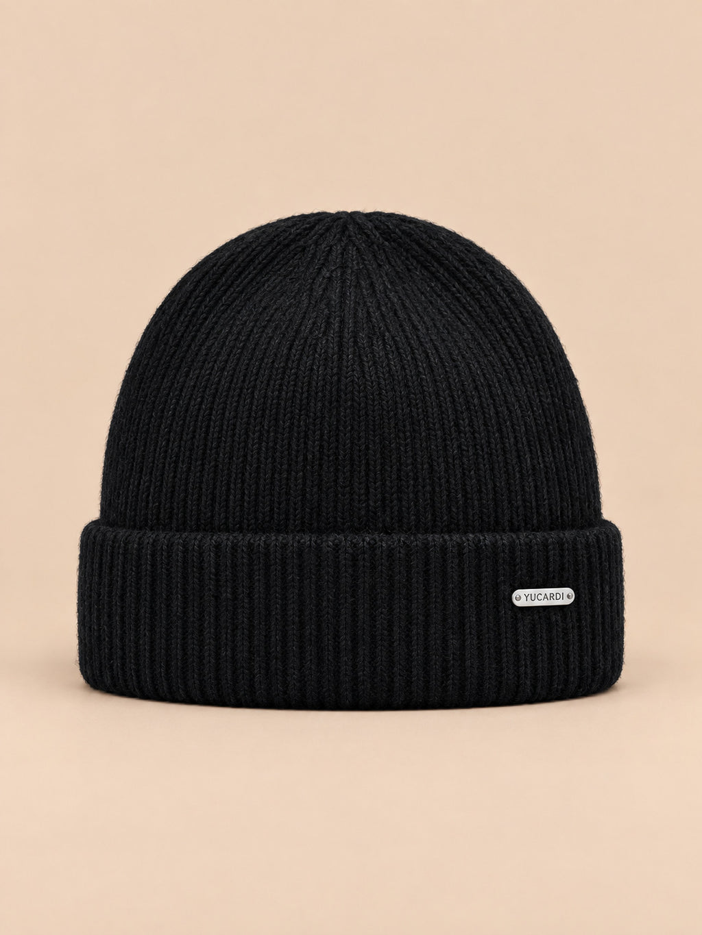 Winterset aus Wollmischung mit Mütze, Schal und Handschuhen – Modell 5, Farbvariante Schwarz, Ansicht von vorn