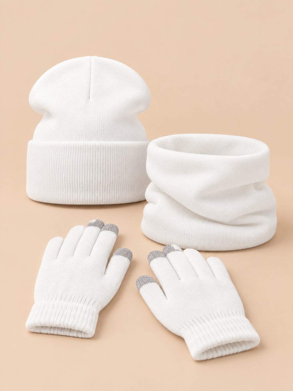 Winterset aus elastischem Strick mit Mütze, Schlauchschal und Handschuhen – Weiß, Vorderansicht