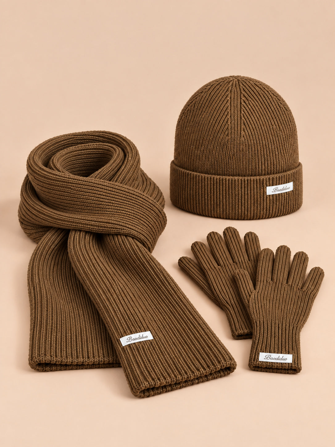 Winterset für Damen mit Mütze, Schal und Handschuhen im koreanischen Stil – Farbvariante Hellkaffeebraun, Ansicht von vorn