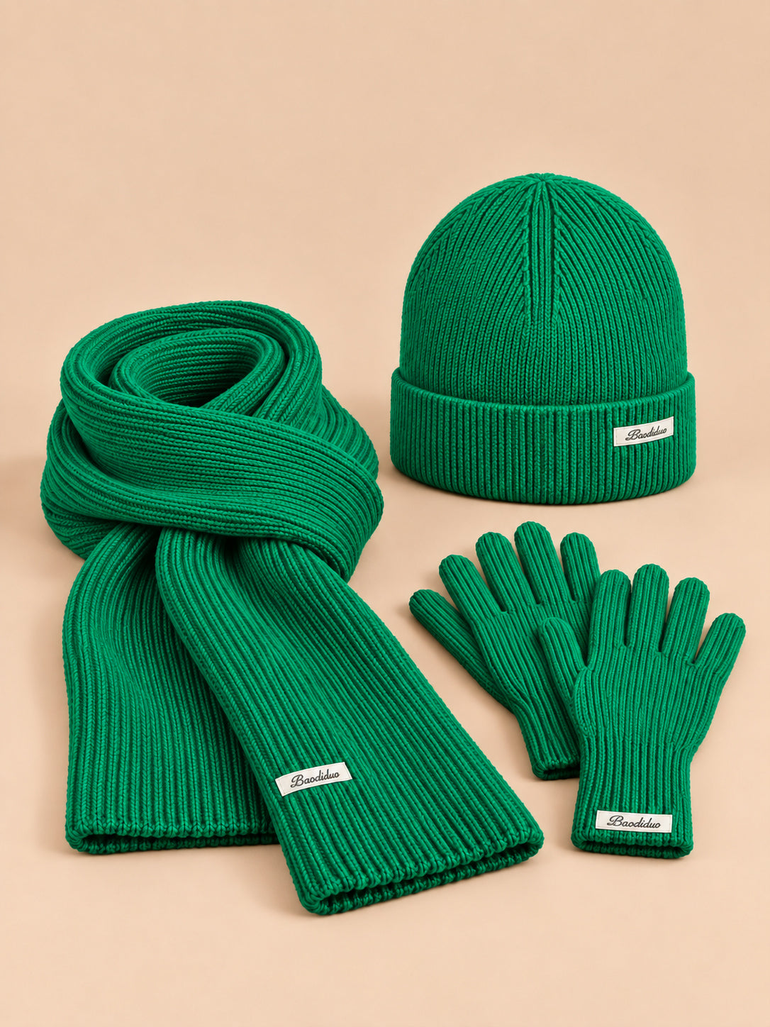 Winterset für Damen mit Mütze, Schal und Handschuhen im koreanischen Stil – Farbvariante Grün, Ansicht von vorn