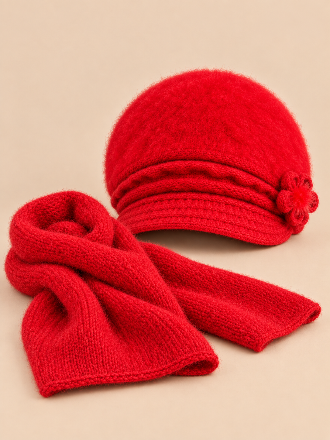 Mütze aus dem Mütze-Schal-Set für Erwachsene – Farbvariante Rot, Ansicht von vorn