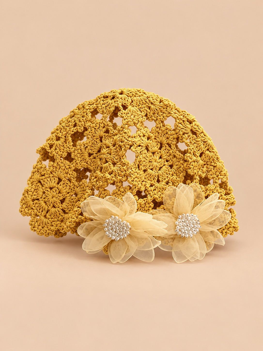 Häkelmütze aus Baumwolle mit Blumen im japanischen Stil – Farbvariante Gelb, Ansicht von vorn