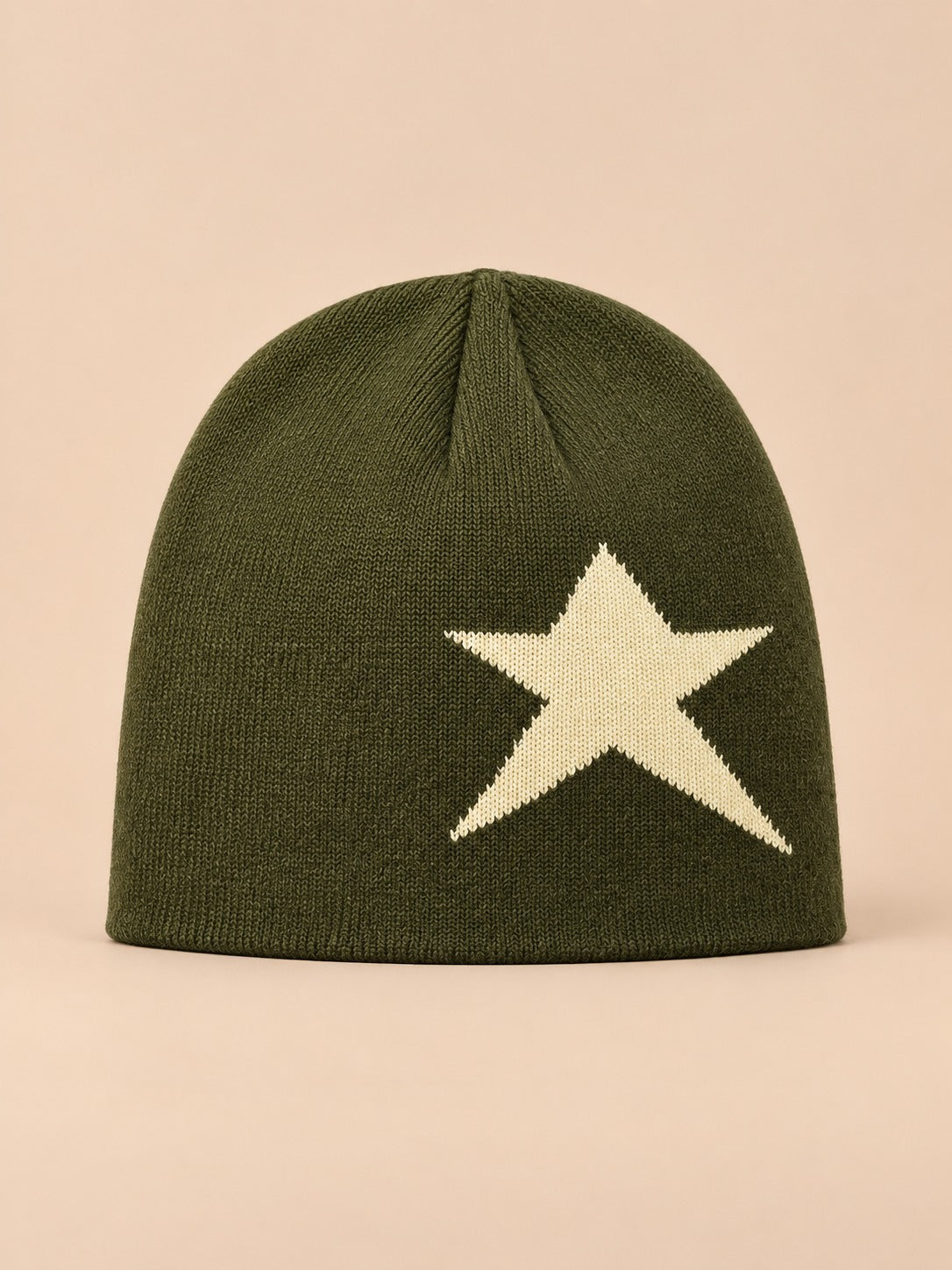 Vintage-Beanie mit Stern im Hip-Hop-Streetwear-Stil – Farbvariante Grün / Beige, Ansicht von vorn