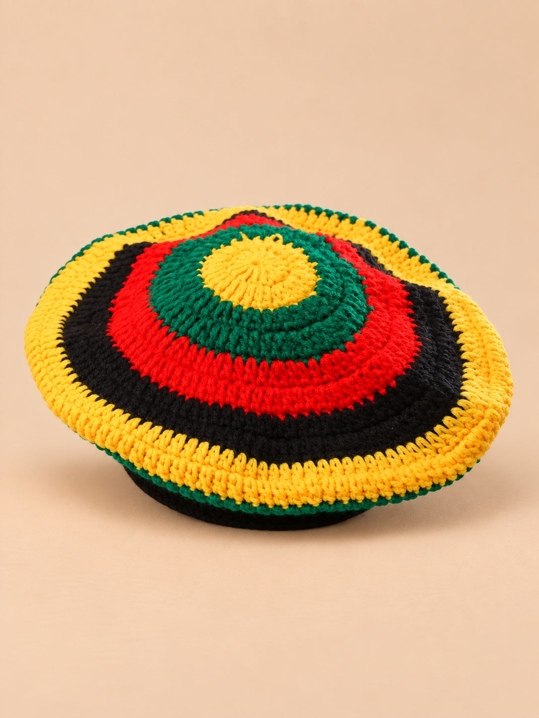 Gestrickte Rasta-Tam-Mütze für Dreadlocks – Farbvariante Mehrfarbig, Dreiviertelansicht