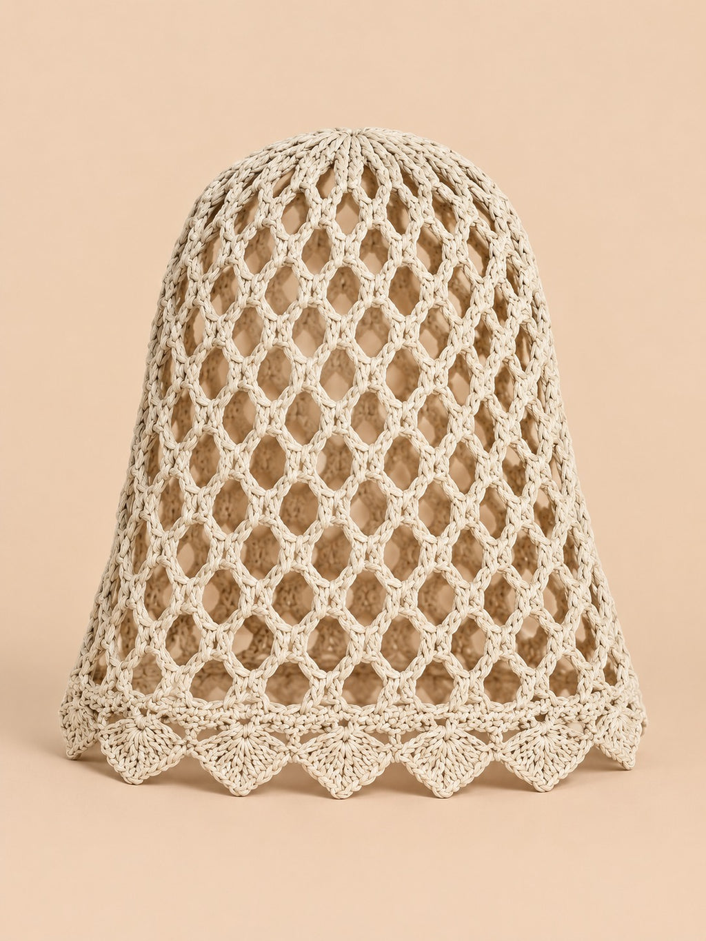 Einfarbige Netzmütze mit Lochmuster für den Frühling – Farbvariante Beige, Ansicht von vorn