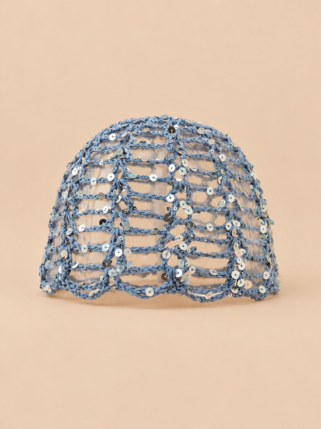 Sommermütze für Damen mit glänzenden Pailletten – Farbvariante Blau, Ansicht von vorn