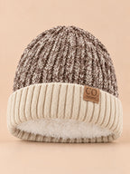 Warme, bequeme Skimütze mit Innenfutter – Farbvariante Khaki / Creme, Ansicht von vorn