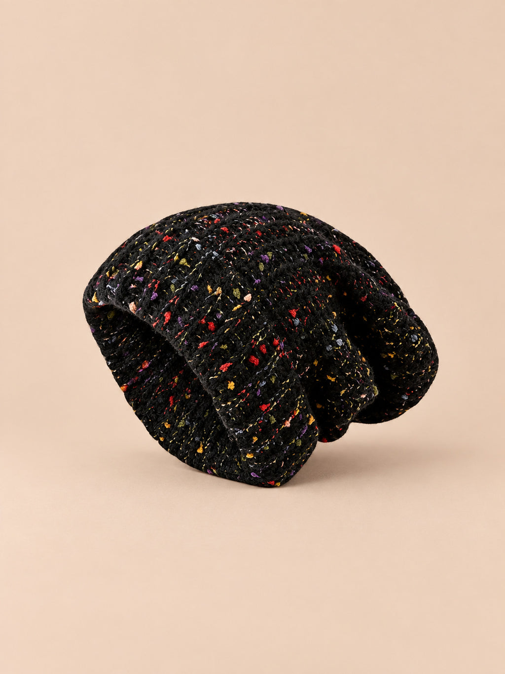 Zweifarbiger Long Beanie für Damen aus dickem Strick – Farbvariante Schwarz, Dreiviertelansicht