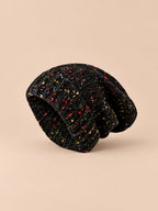 Zweifarbiger Long Beanie für Damen aus dickem Strick – Farbvariante Schwarz, Dreiviertelansicht