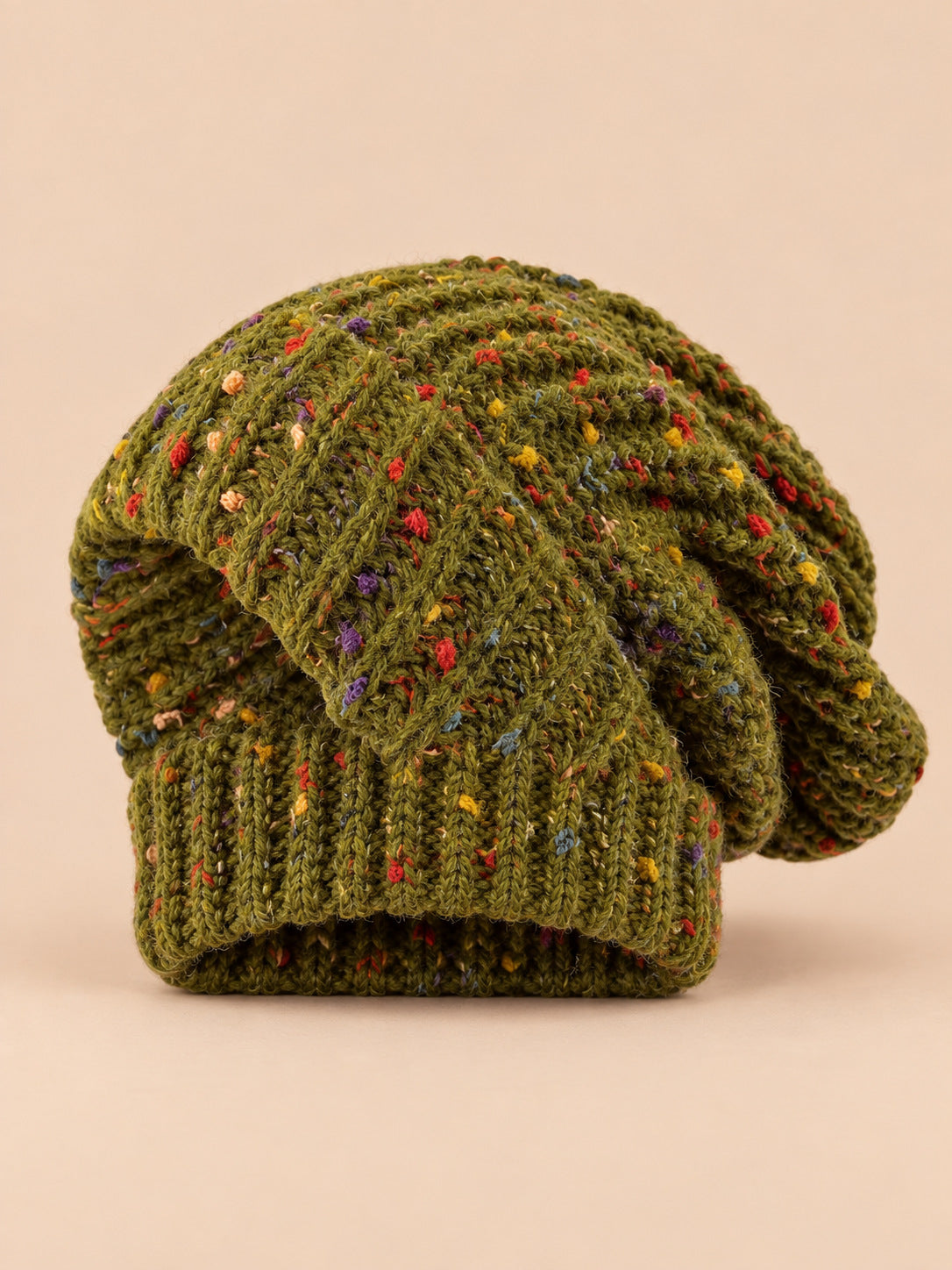 Bonnet slouchy femme bicolore en maille mouchetée, vert, vue de face