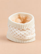 Dicker, weicher Winterschal im koreanischen Stil – Farbvariante Beige, Dreiviertelansicht