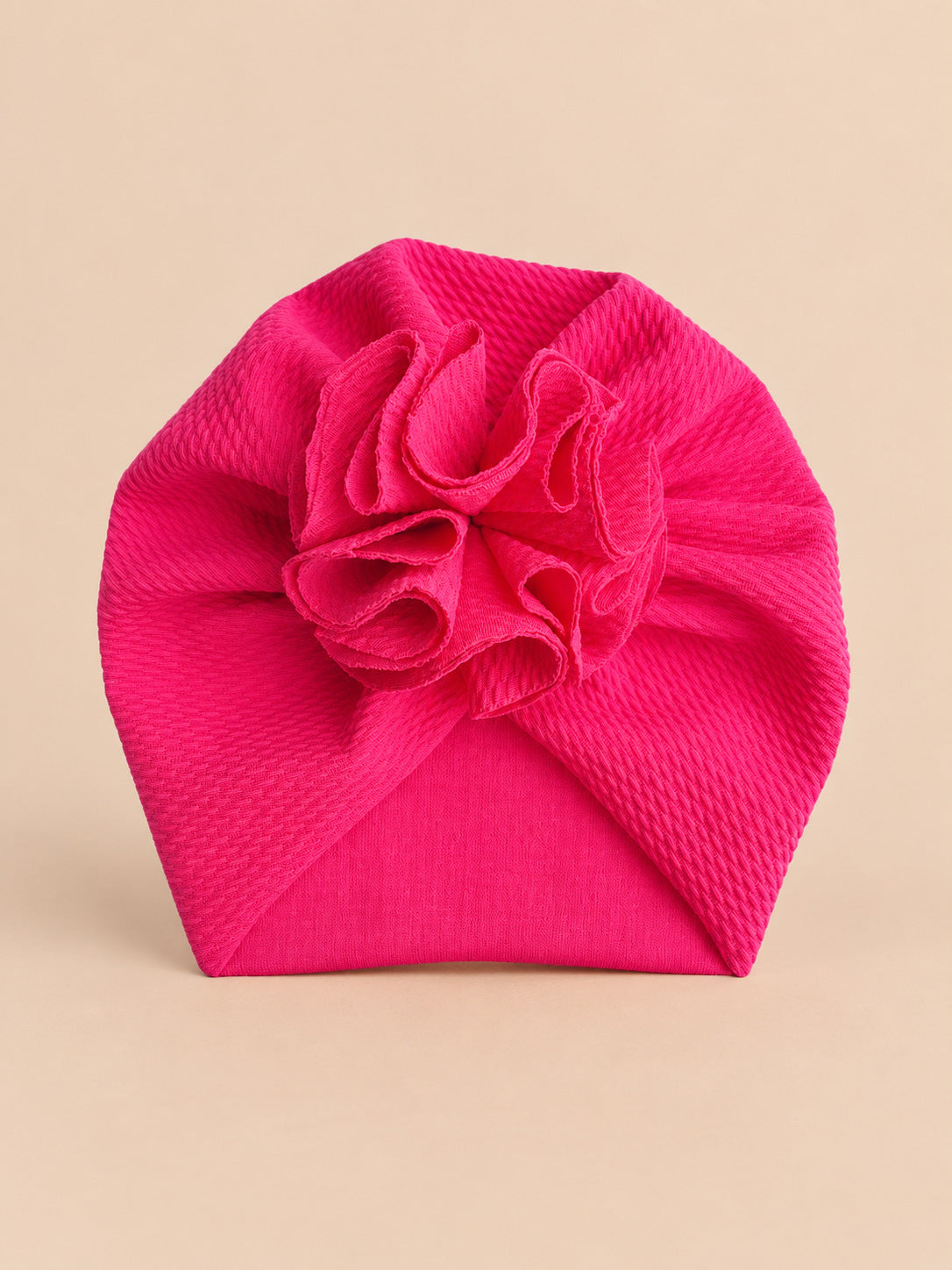 Baby-Turbanmütze mit Blume für neugeborene Mädchen – Farbvariante Fuchsia, Ansicht von vorn