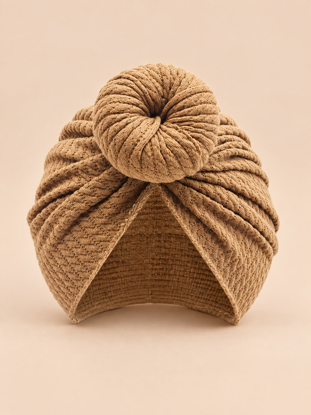Baby-Turbanmütze für Mädchen mit Knoten im Mutter-Kind-Partnerlook – Farbvariante Kaffeebraun, Ansicht von vorn
