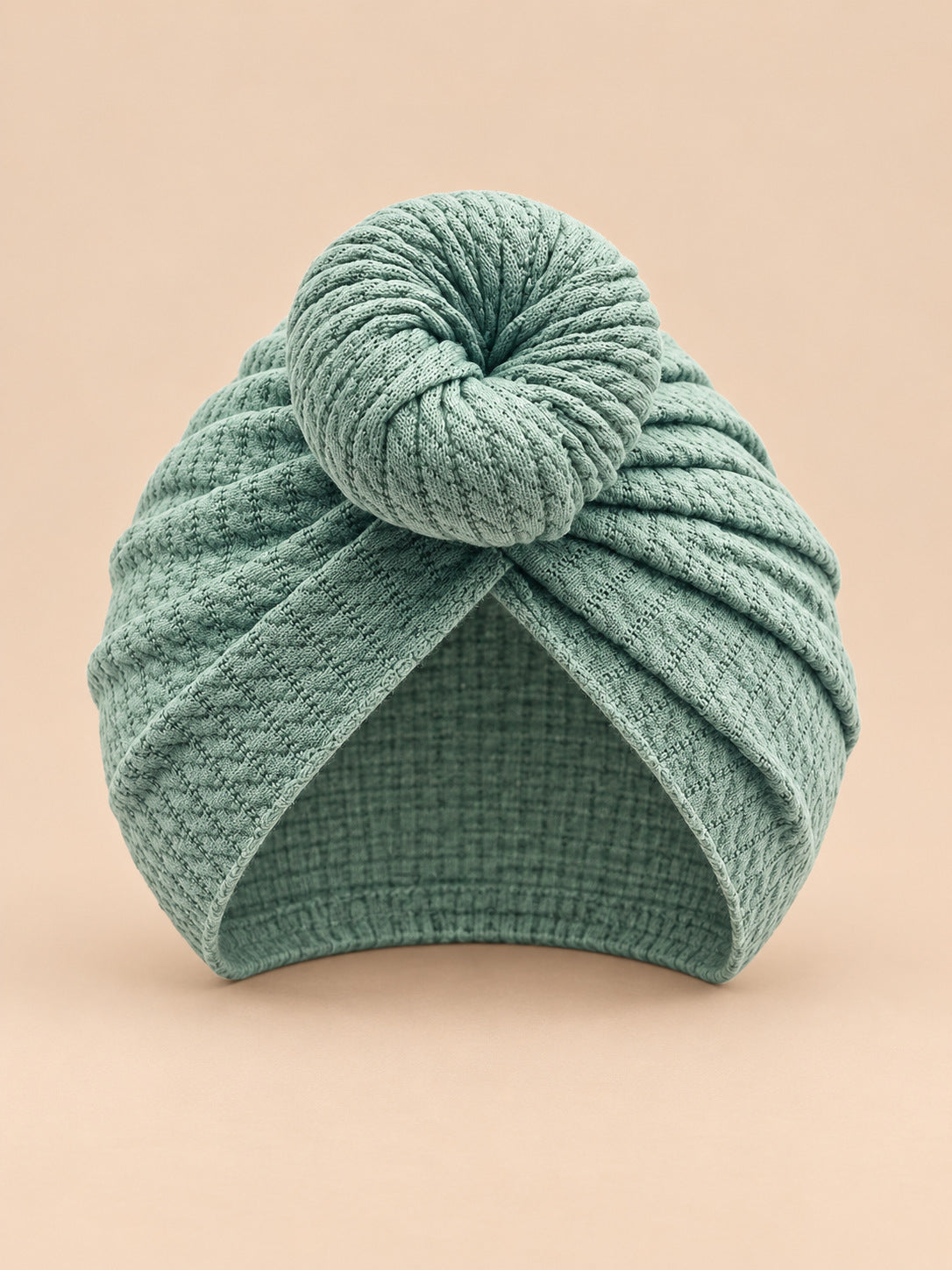 Baby-Turbanmütze für Mädchen mit Knoten im Mutter-Kind-Partnerlook – Farbvariante Grün, Ansicht von vorn