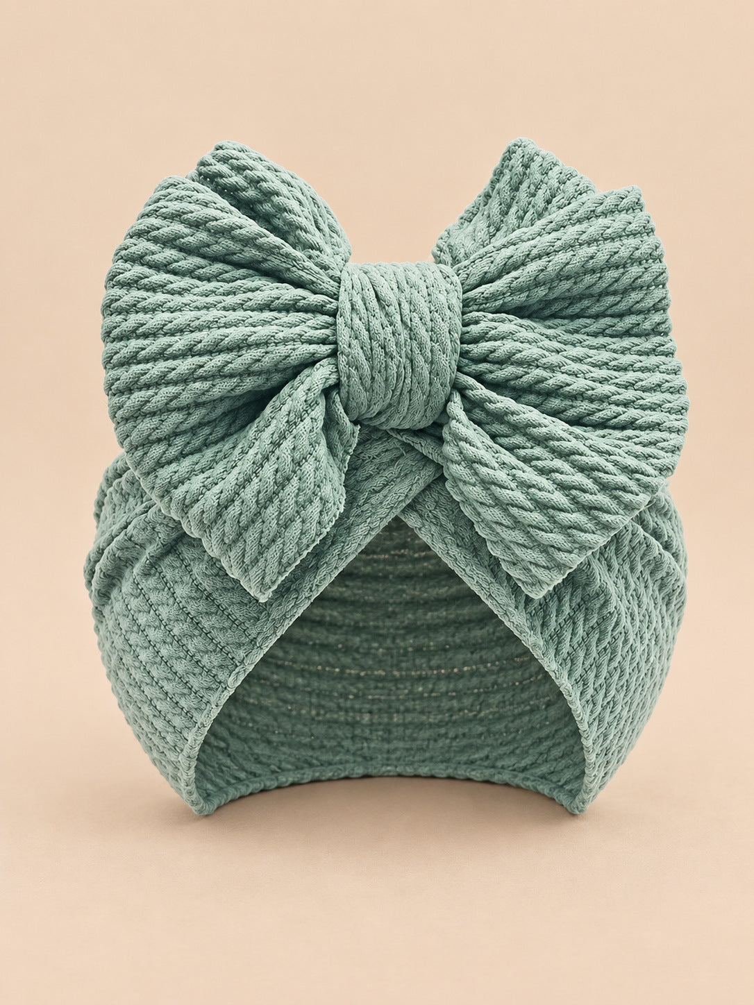 Baby-Turbanmütze für Mädchen mit Knoten im Mutter-Kind-Partnerlook – Farbvariante Grün, Ansicht von vorn