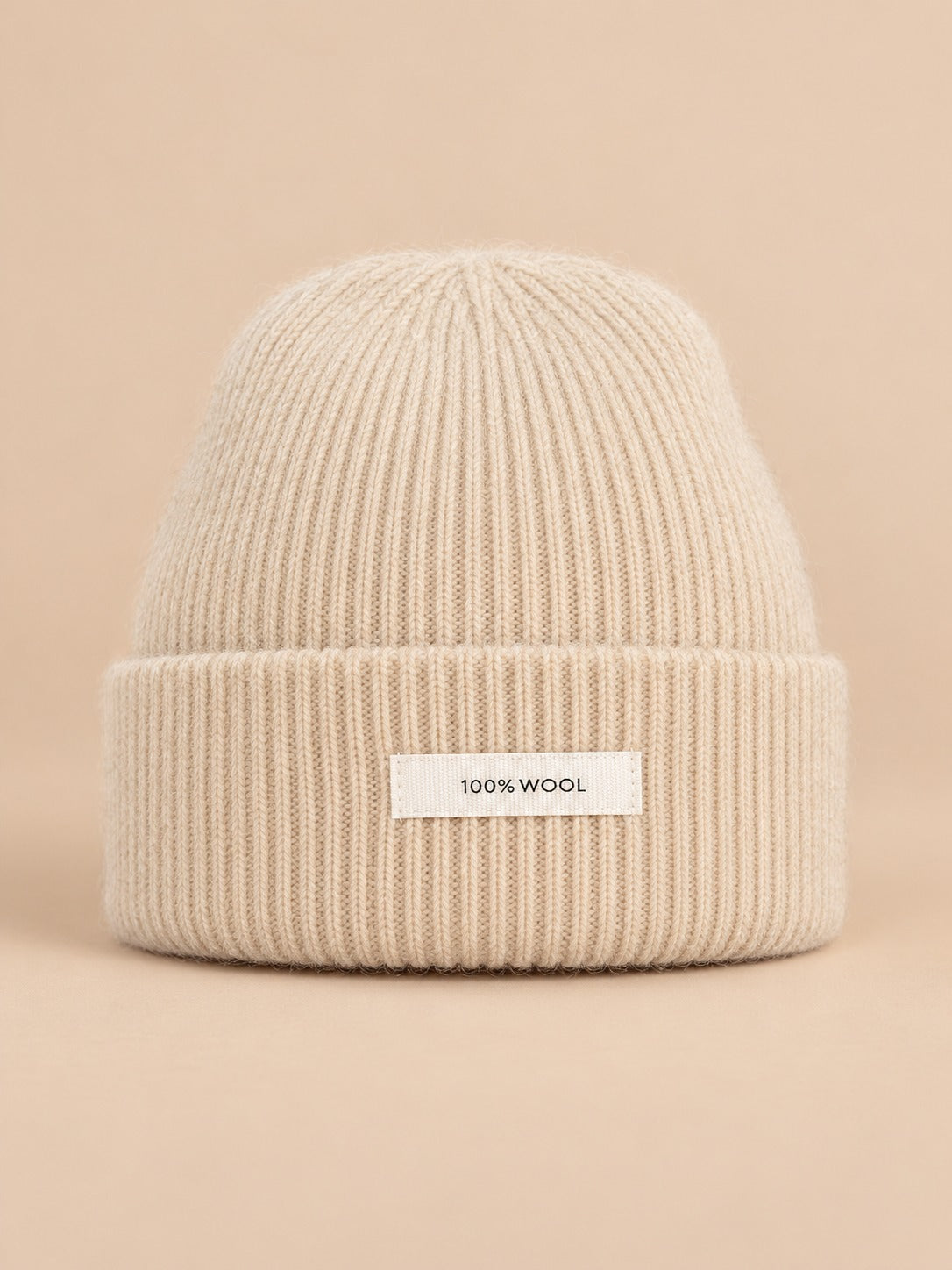 Schlichte Wollmütze aus 100 % Wolle ohne Umschlag – Farbvariante Beige, WinvyNee, Ansicht von vorn